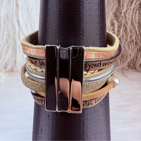 Earthtone multiband, faux leather tree of life, magnetic closure bracelet - Picture 4 of 5